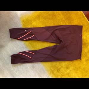 Lululemon size 8 crop legging